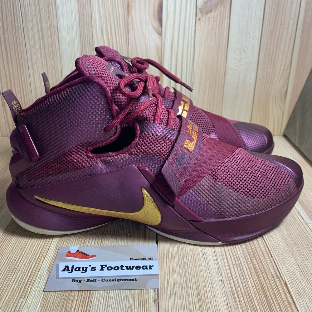 Lebron James Soldier IX Garnet Basketball Shoes